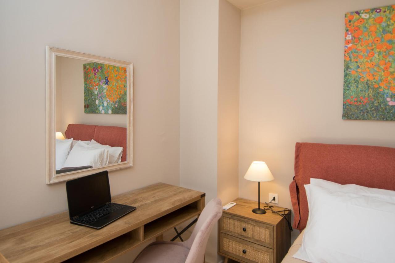 Akrotiri Sea View Suites Dış mekan fotoğraf