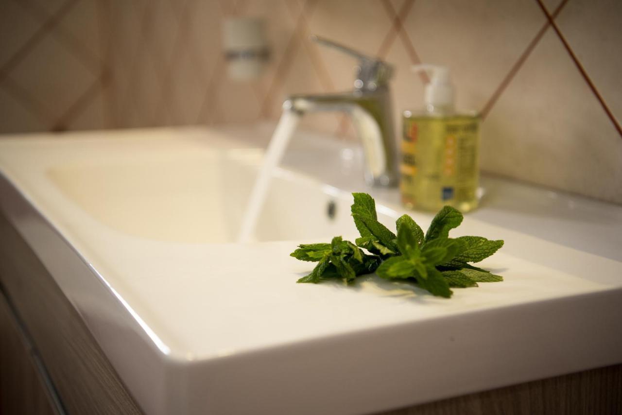 Akrotiri Sea View Suites Dış mekan fotoğraf