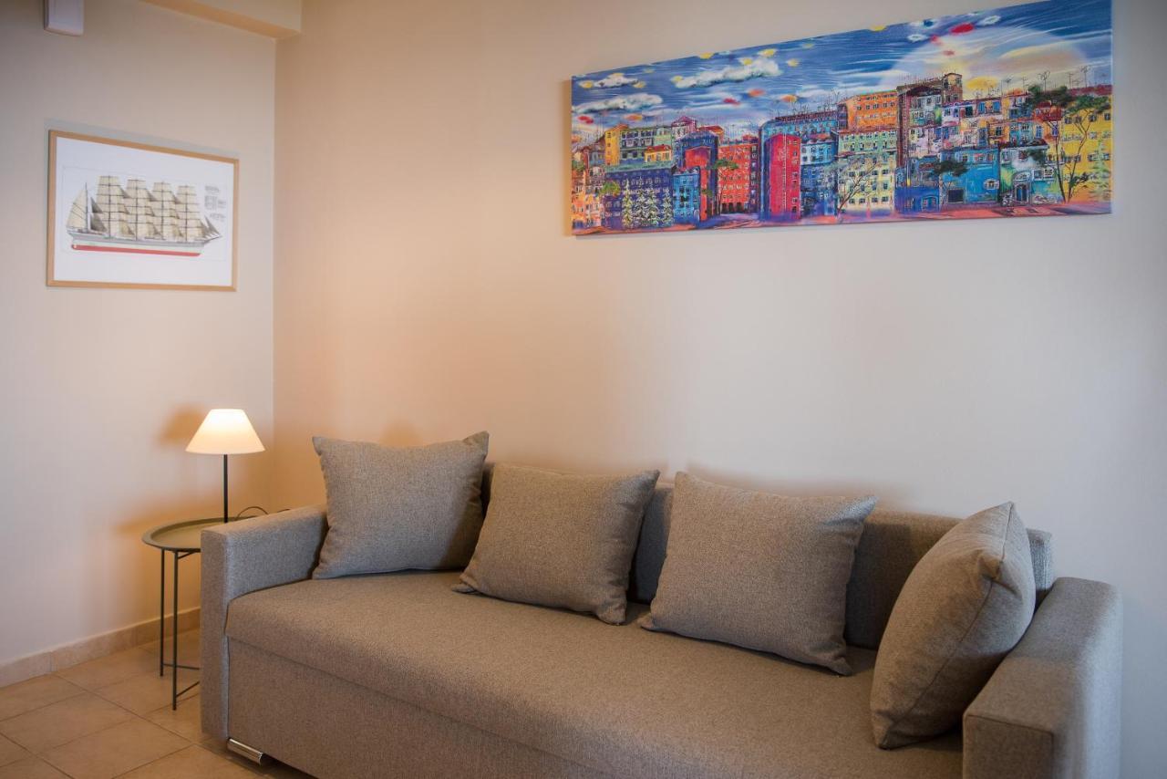 Akrotiri Sea View Suites Dış mekan fotoğraf
